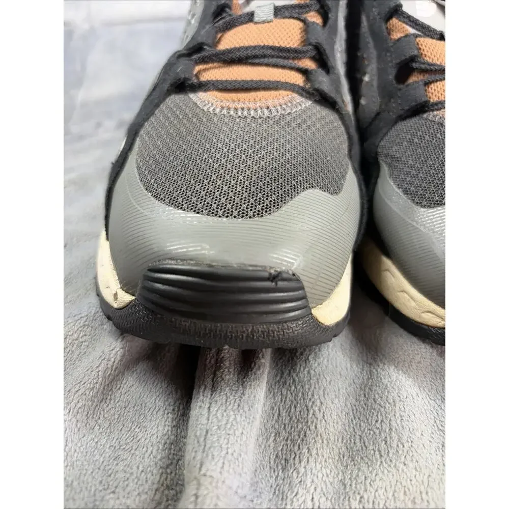 North Face Men’s Mountain Sneaker 10 Graphite Grey/Tagumi Brown. Great Shape!!
